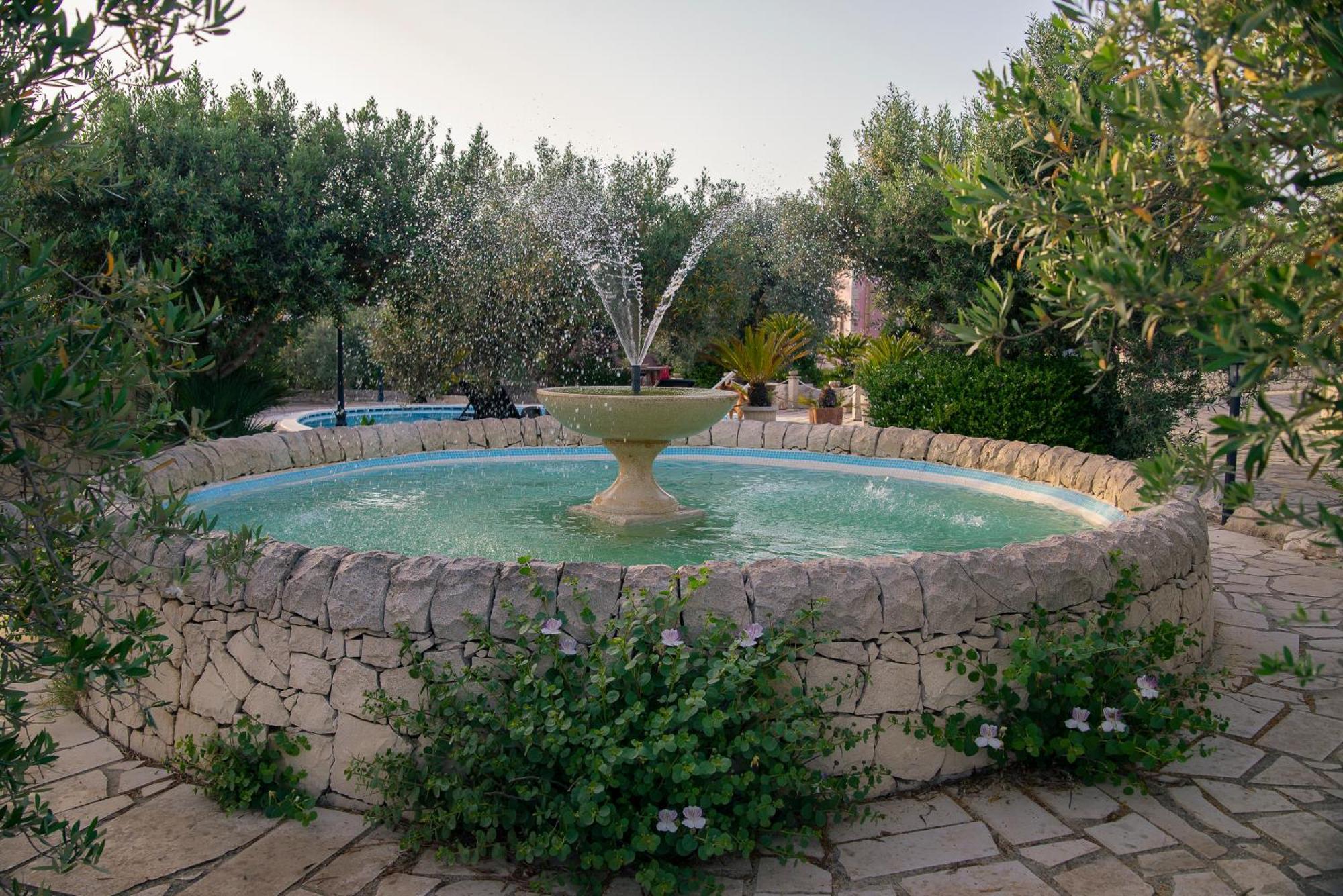 dependance in villa con piscina Ragusa Esterno foto