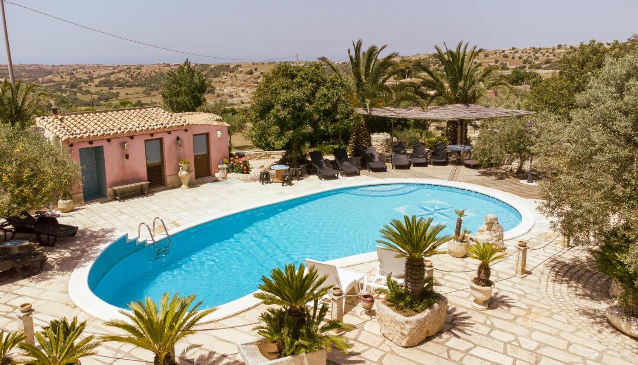 dependance in villa con piscina Ragusa Esterno foto