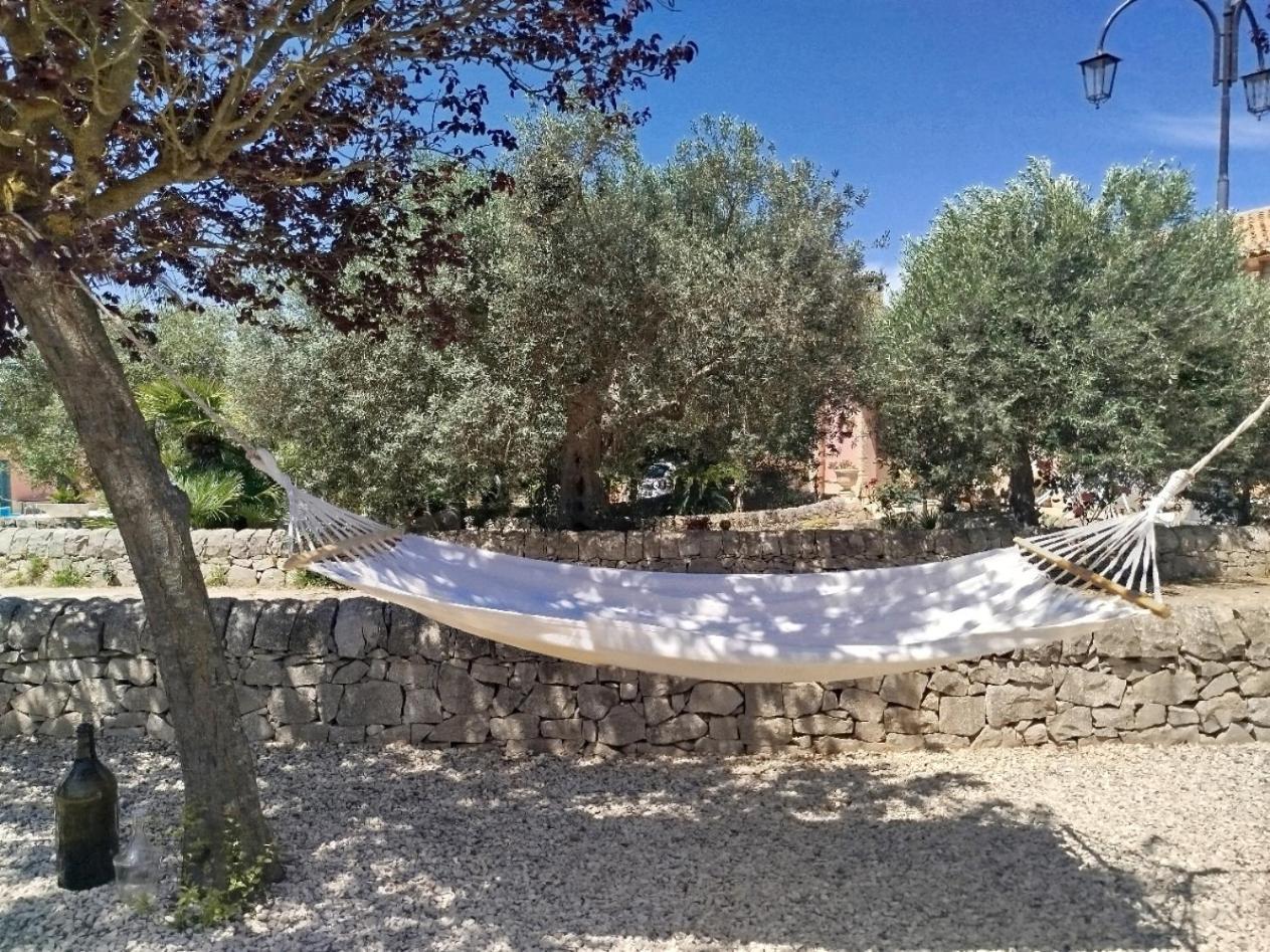 dependance in villa con piscina Ragusa Esterno foto
