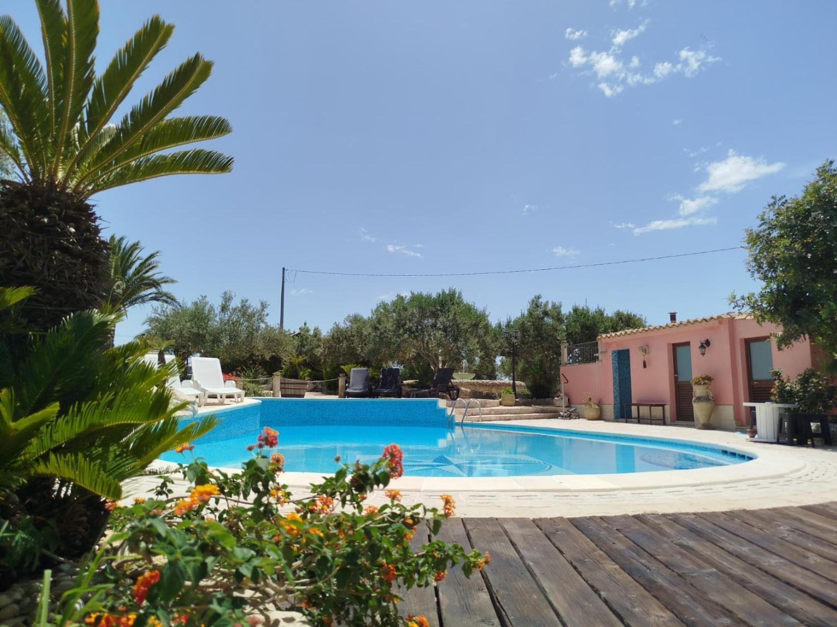 dependance in villa con piscina Ragusa Esterno foto