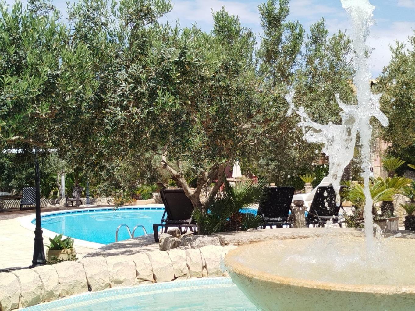 dependance in villa con piscina Ragusa Esterno foto